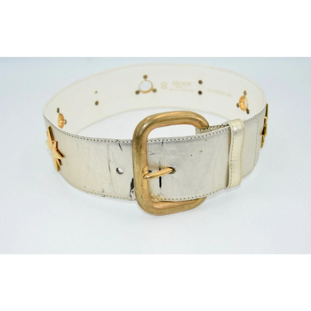34Vintage Escada Champagne Metallic Gold Star Charm Leather Waist Belt 34